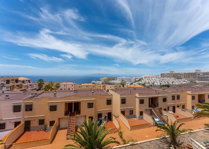 Callao Sunset Apartment, Sea View And Pool Apartman