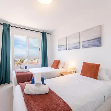 Apartamento 2 Bedroom Amazing Views Ocean Front Sunny Terrace With Pool In Costa Adeje By Aqua Vista Tenerife